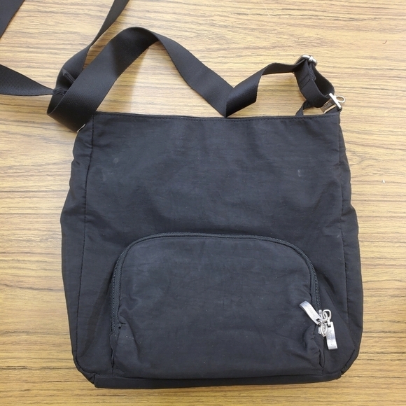 Baggallini Black Crossbody Bag - Picture 13 of 14